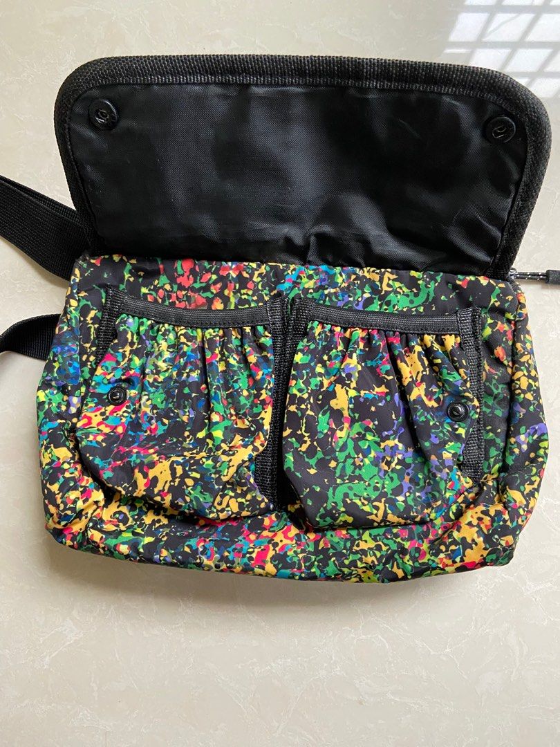 Topman Belt Bag (Category: Belt bags, Clutches and Pouches) located in Santa Maria. Submitted by lemuelrams (Listing ID 1345081185, Image 2). Description: .