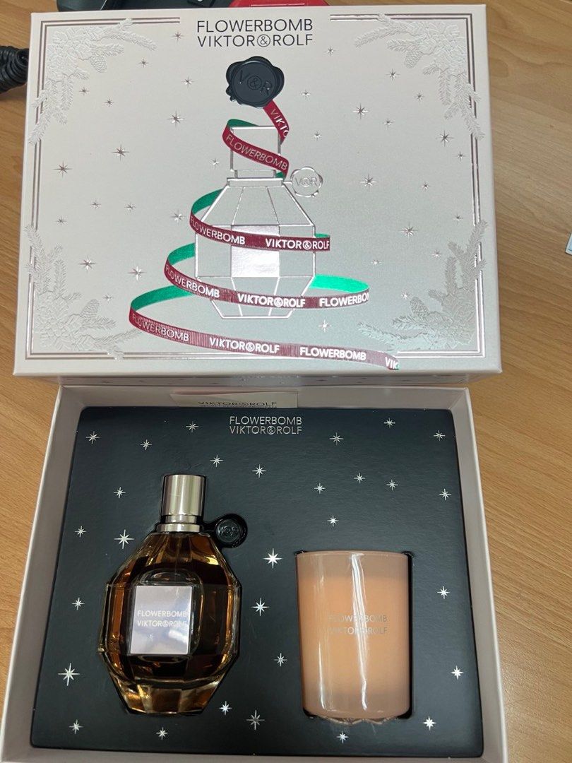 Viktor & Rolf FlowerBomb Christmas Edition Gift Set (Category: Fragrance & Deodorants) located in Taguig. Submitted by user51982 (Listing ID 1344957159, Image 2). Description: RFS: if was a gift.