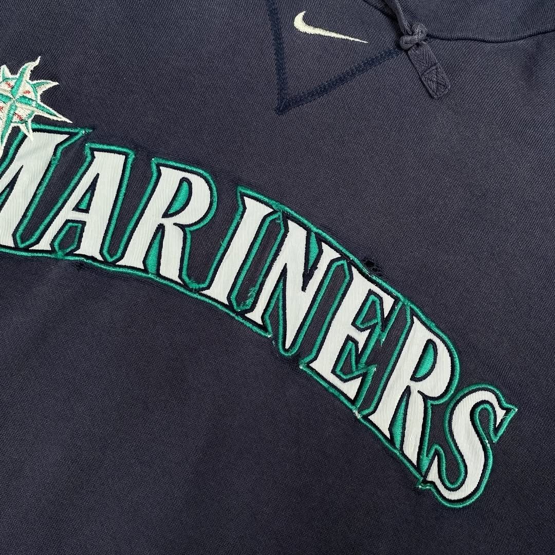Vtg Mid Swoosh Mariners Hoodie Jacket (Category: Coats, Jackets and Outerwear) located in San Jose del Monte. Submitted by papayaph (Listing ID 1345049512, Image 3). Description: - Size XL - Dimensions: width 26 x length 28 - Issue: Unnoticeable tear in logo - Good condition.