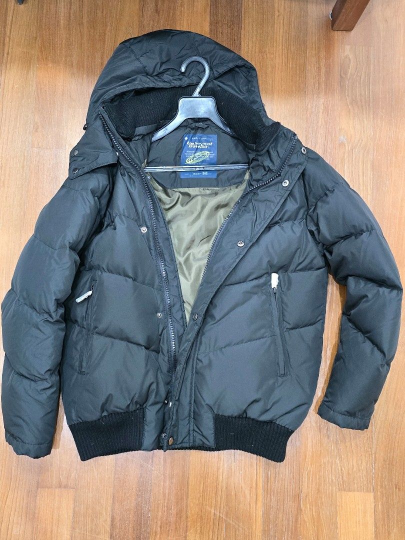 Winter Jacket (Category: Coats, Jackets and Outerwear) located in Singapore. Submitted by waking74 (Listing ID 1345066261, Image 1). Description: Used less than 10 times. Have washed and stored in cupboard. Selling it as I bought a new one..