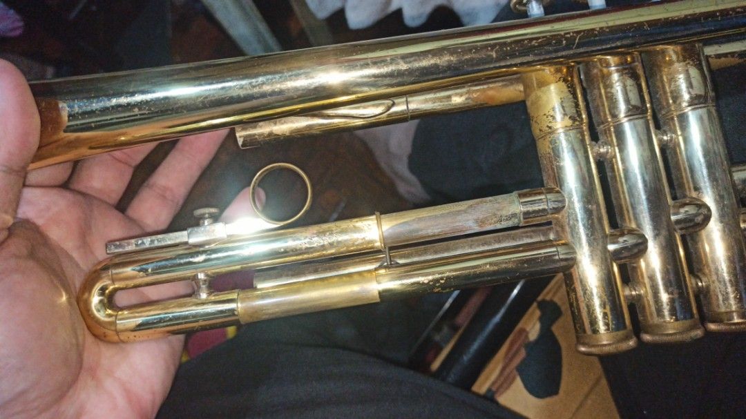Yamaha Trumpet (Category: Musical Instruments) located in Quezon City. Submitted by good_to_try (Listing ID 1345084228, Image 3). Description: Not using it anymore... Original Yamaha Trumpet with hardcasing.