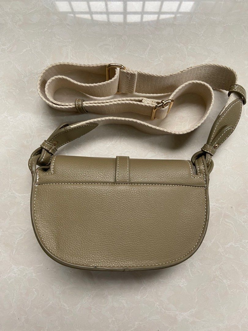 Zara saddle bag (Category: Cross-body Bags) located in Santa Maria. Submitted by lemuelrams (Listing ID 1345050531, Image 2). Description: used once sa event.