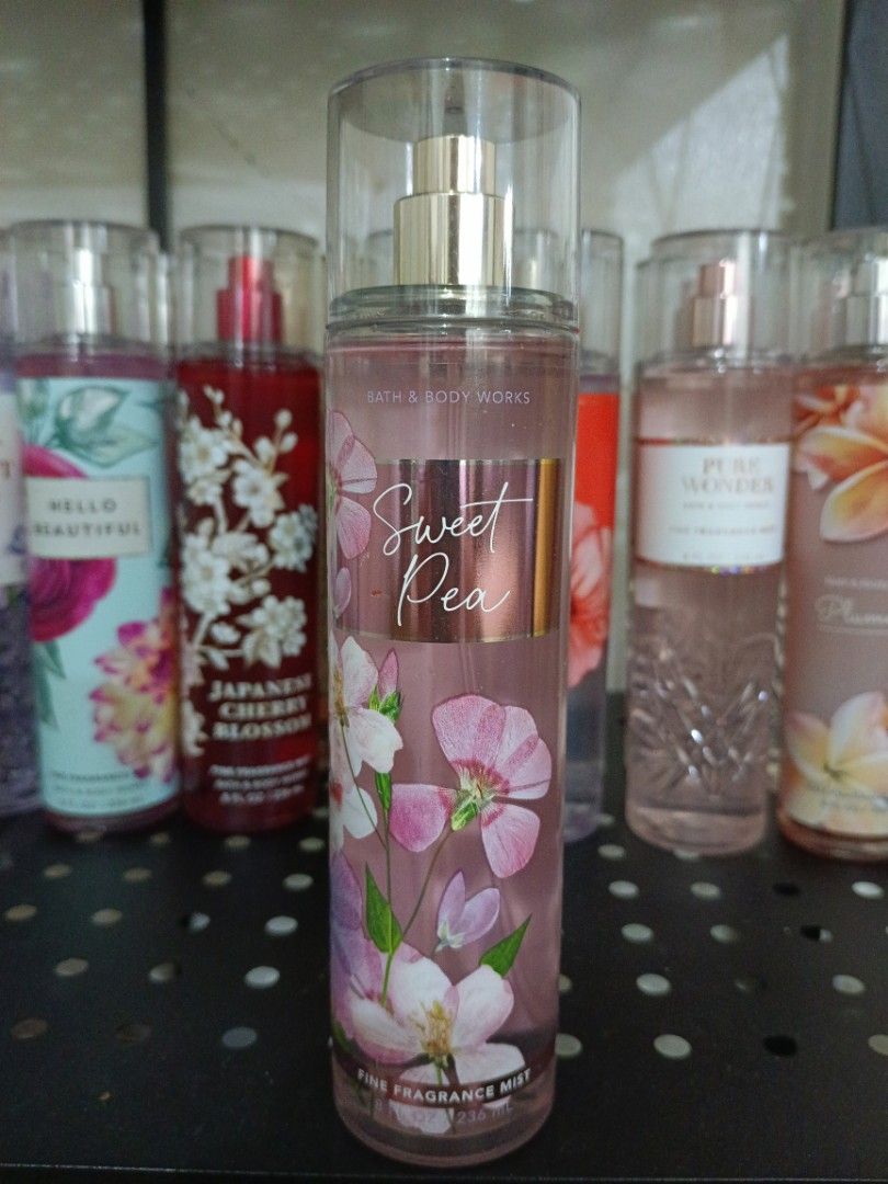 100% Authentic Bath &Body Works from the USA (Category: Fragrance & Deodorants) located in Makati City. Submitted by jeromeelambo (Listing ID 1348568252, Image 2). Description: ‼️‼️Bath and Body Works 🇺🇸100% Authentic from US 📩Just pm your Orders 💹All stocks are available Super Legit and I can give you a code,barcode,receipt. 🚚For the shipping, just give your full address anytime we deliver via maxim J&T,flashexpress. For nearby place you ca