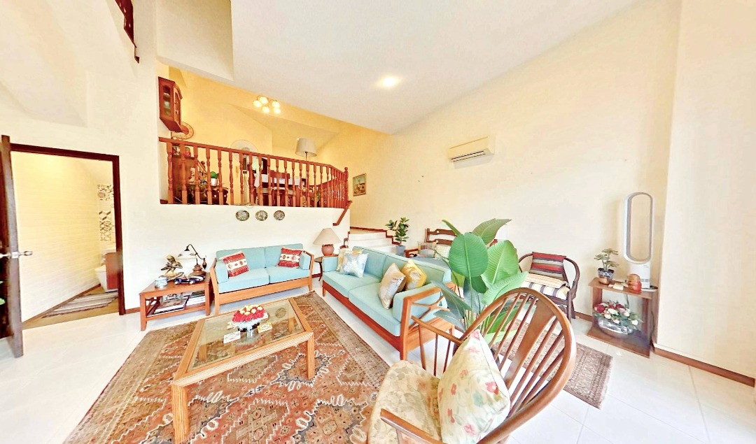 (Category: ) located in . Submitted by josephineteorealestate (Listing ID 1348553810, Image 1). Description: .