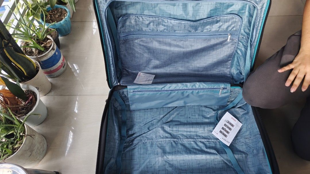 American Tourister AeroStep (Category: Luggage) located in Manila. Submitted by skye1020 (Listing ID 1348585559, Image 3). Description: Selling American Tourister AeroStep Size Medium, Brand new Price 10000 Pick up only at Paco Arena, Paco Manila Para matest/check nyo..