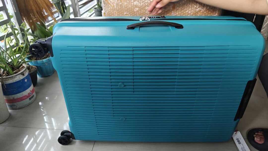 American Tourister AeroStep (Category: Luggage) located in Manila. Submitted by skye1020 (Listing ID 1348585559, Image 2). Description: Selling American Tourister AeroStep Size Medium, Brand new Price 10000 Pick up only at Paco Arena, Paco Manila Para matest/check nyo..
