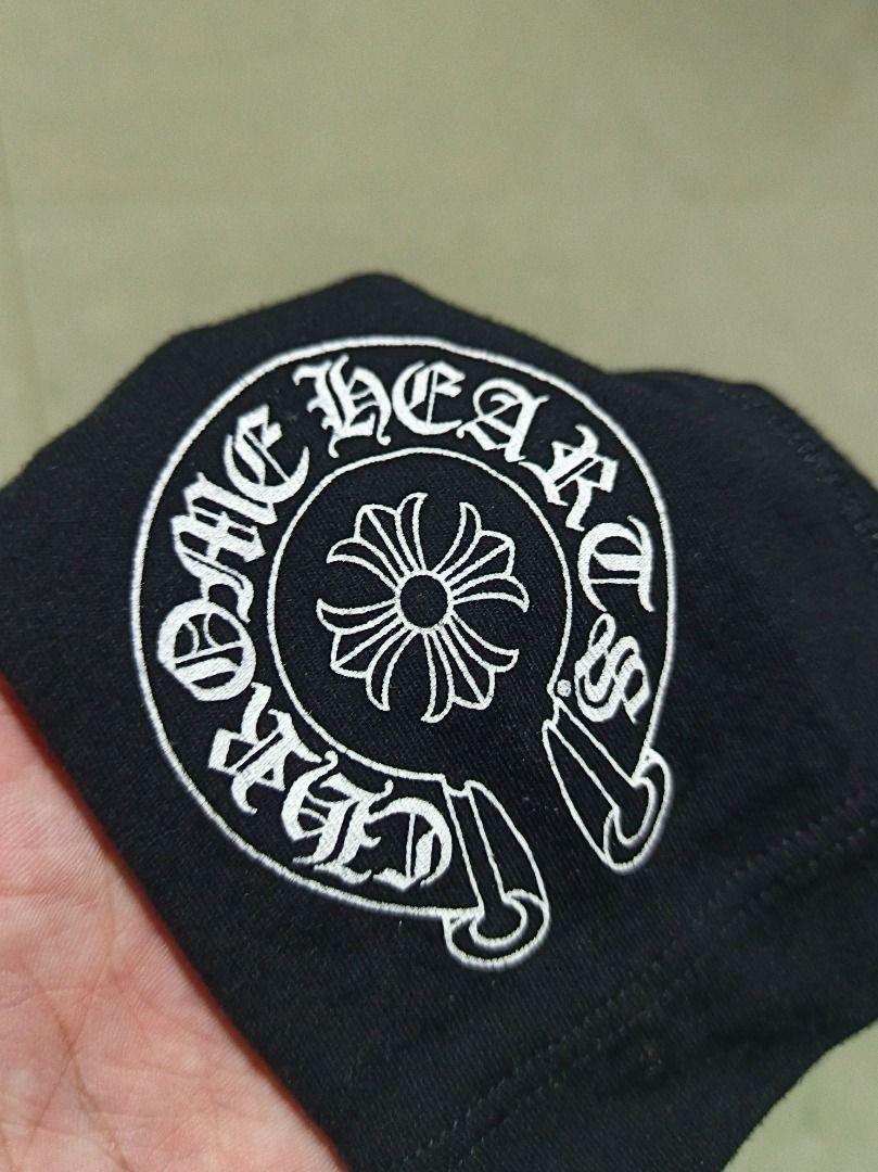 Authentic Chrome Hearts Leggings (Category: Other Bottoms) located in Davao. Submitted by demnagodz (Listing ID 1348602848, Image 3). Description: Authentic Chrome Hearts Leggings Horseshoe Logo Size M on tag 24 Waist Price negotiable if serious buyer Freeshipping Can do meetup within Davao Area.