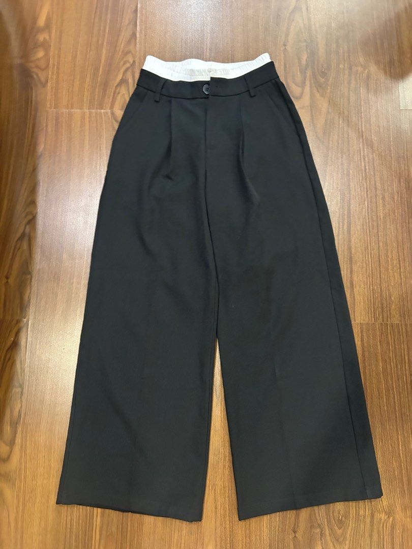 Black Trousers with Built in Boxers (Category: Other Bottoms) located in Manila. Submitted by bbstyle___ (Listing ID 1348546312, Image 3). Description: Got this in BKK Waist 23-25 Torn on the boxer part and has a tiny stain but no noticeable .