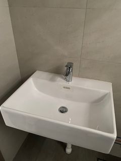 (Category: ) located in . Submitted by zhenweiz (Listing ID 1348582333, Image 1). Description: .