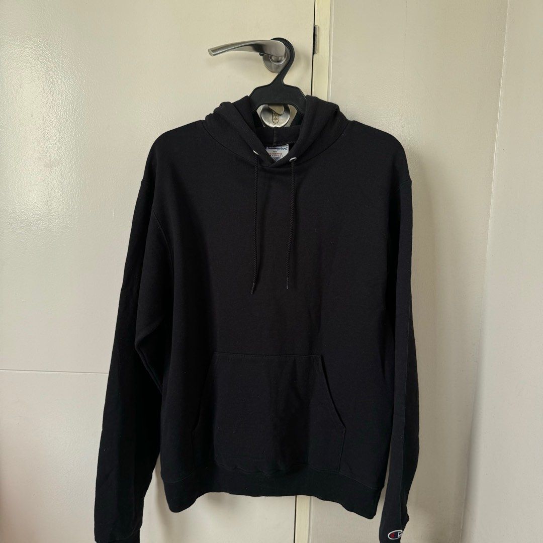 Champion Black Hoodie (Category: Others Tops) located in Quezon City. Submitted by luvluva (Listing ID 1348501530, Image 1). Description: .