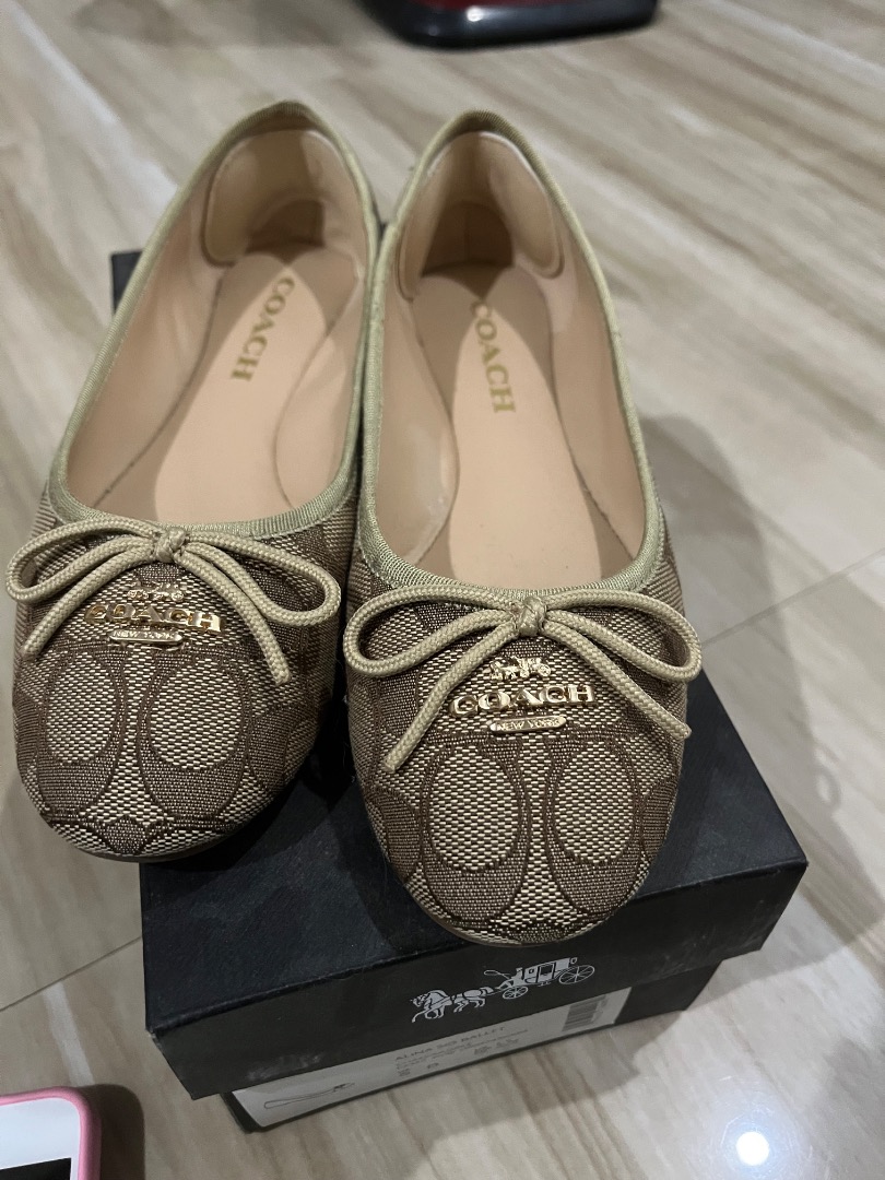 Coach Flat Shoes Women s Fashion Footwear Flats Sandals on Carousell