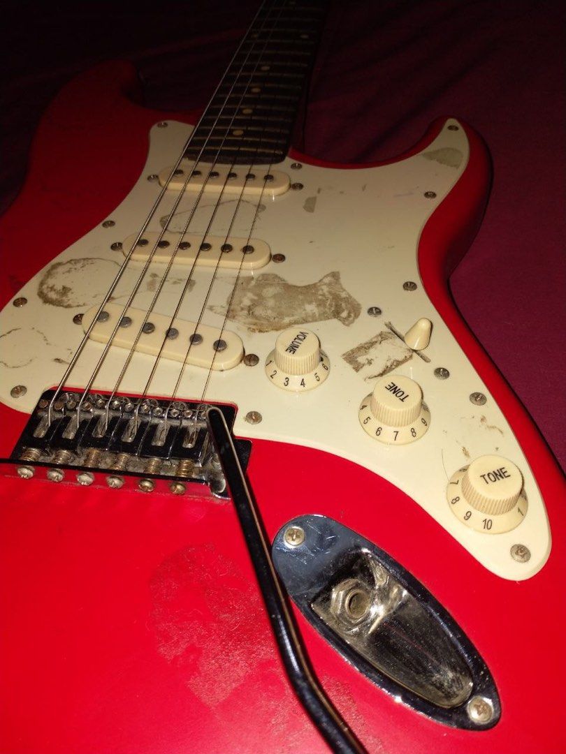 CRANBERRIES START E-GUITAR (Category: Musical Instruments) located in Manila. Submitted by qothcides (Listing ID 1348588588, Image 1). Description: Original price: 4,900 rfs: hindi ko nagagamit since walang amplifier, need money para ipaayos yung isa kong acoustic guitar. (NO ISSUES) used but not abused, may mga sticker residue inclusions: guitar bag, no box loc: tondo, manila mod: can do meet up (manila area), sdd (lalamove) or ggx .