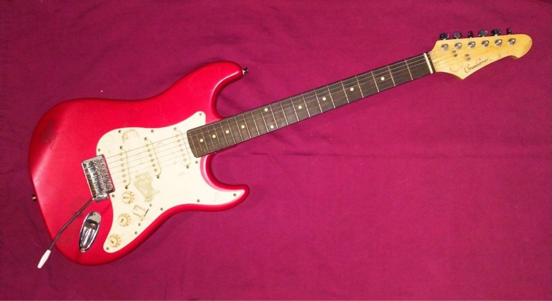 CRANBERRIES START E-GUITAR (Category: Musical Instruments) located in Manila. Submitted by qothcides (Listing ID 1348588588, Image 2). Description: Original price: 4,900 rfs: hindi ko nagagamit since walang amplifier, need money para ipaayos yung isa kong acoustic guitar. (NO ISSUES) used but not abused, may mga sticker residue inclusions: guitar bag, no box loc: tondo, manila mod: can do meet up (manila area), sdd (lalamove) or ggx .