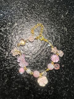 (Category: ) located in . Submitted by cherryybeadss (Listing ID 1348588922, Image 1). Description: .