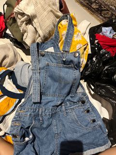 (Category: ) located in . Submitted by gorlzngoyz (Listing ID 1348569157, Image 1). Description: .