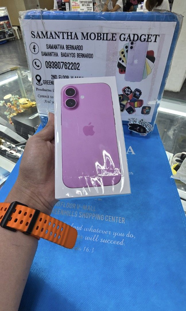 Iphone 16 128gb Openline (Category: iPhone 16 Series) located in Quezon City. Submitted by samanthaga21954 (Listing ID 1348488698, Image 3). Description: Iphone 16 128gb Openline Brandnew Sealed with Warranty Onhand Stock.