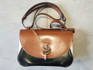 （分類：）位於 。 由 cfwong8 提交（商品編號 1348594376，圖片 1）。簡介： 。