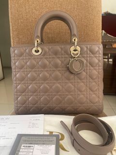 (Kategori: ) berada di . Dikirim oleh ikhapuspa28 (ID iklan 1348509199, Gambar 1). Deskripsi: .