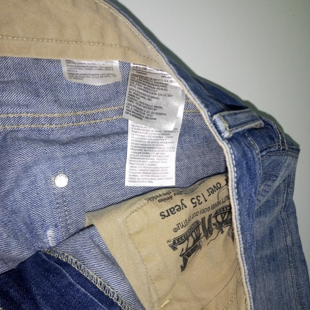Levis 501 Damage Type Jeans (Category: Jeans) located in Tagum. Submitted by nosfe (Listing ID 1348534382, Image 2). Description: w31 l34 h7.5.