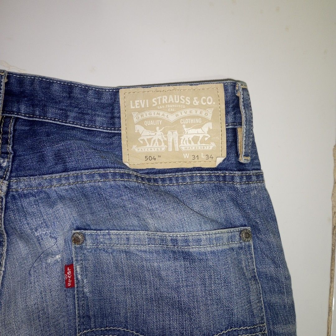 Levis 501 Damage Type Jeans (Category: Jeans) located in Tagum. Submitted by nosfe (Listing ID 1348534382, Image 3). Description: w31 l34 h7.5.