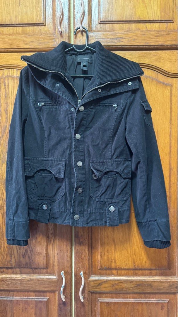 Mango Jacket (Category: Coats, Jackets and Outerwear) located in Singapore. Submitted by massive_sales (Listing ID 1348461271, Image 1). Description: Black jacket Ptp 44cm Length 57cm .