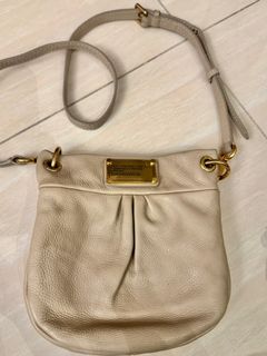 （分類：）位於 。 由 ayy852 提交（商品編號 1348617578，圖片 1）。簡介： 。