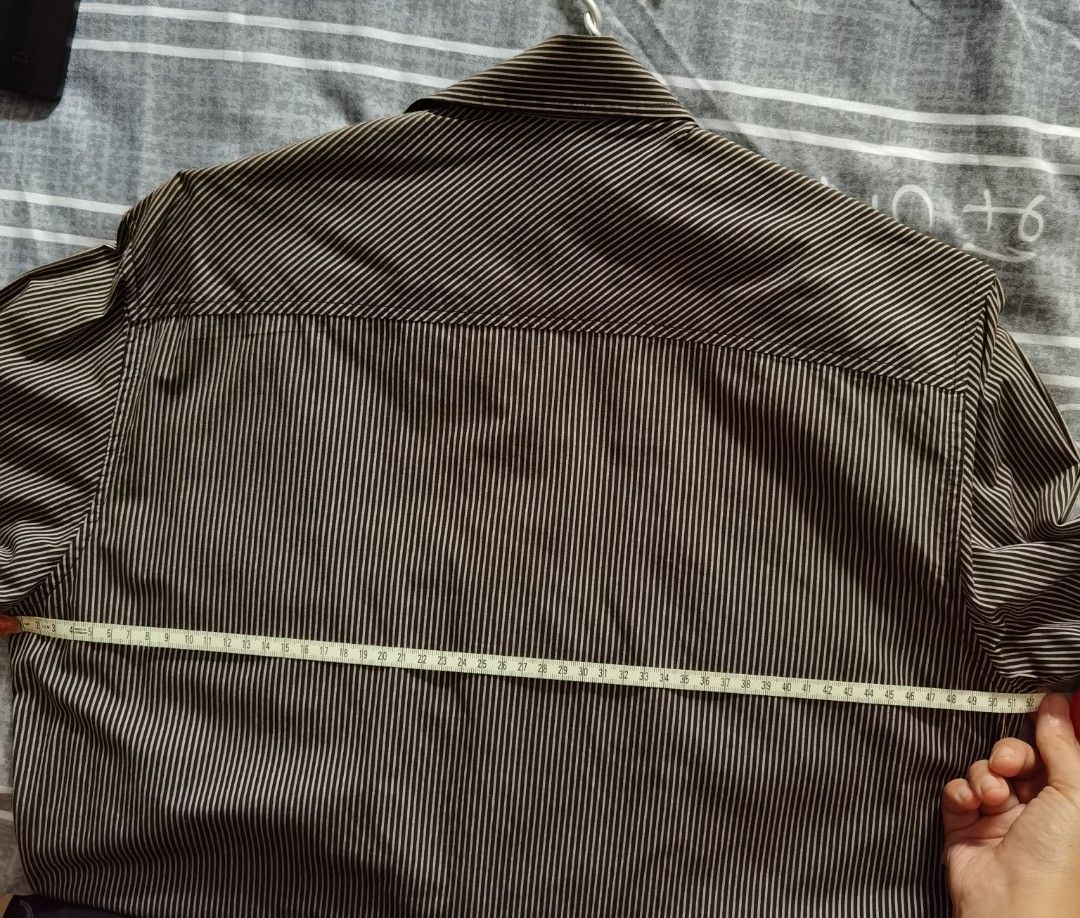 Men striped shirt (Category: Shirts) located in Singapore. Submitted by be_happyj (Listing ID 1340719804, Image 3). Description: Worn once. Pm me if need more pic or measurements. Self collection location can be discuss..