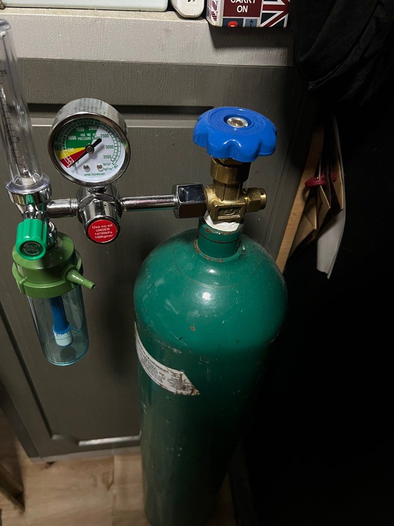 OXYGEN TANK 20LBS (Category: Medical Supplies & Tools) located in Manila. Submitted by makeupetc (Listing ID 1348618336, Image 1). Description: Unused, already filled & comes with a regulator Bought for 4,500 Pickup only at Metro manila.