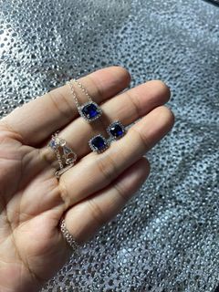 Pandora Necklace & Earrings Set