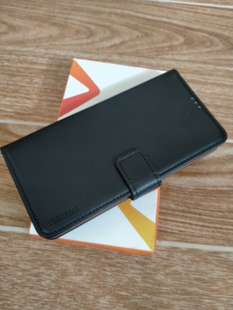PEAKALLY GOOGLE PIXEL 6 LEATHER CASE (Category: Cases & Sleeves) located in Cabuyao City. Submitted by Bike_Clothing10 (Listing ID 1348537636, Image 2). Description: READ FIRST.. FOR SALE: PEAKALLY GOOGLE PIXEL 6 LEATHER CASE Brandnew PRICE: 800 + SF PICK UP OR SHIPPING ONLY LOC: Cabuyao Laguna -NO COD/COP- PM FOR INQUIRIES... -Thanks-.