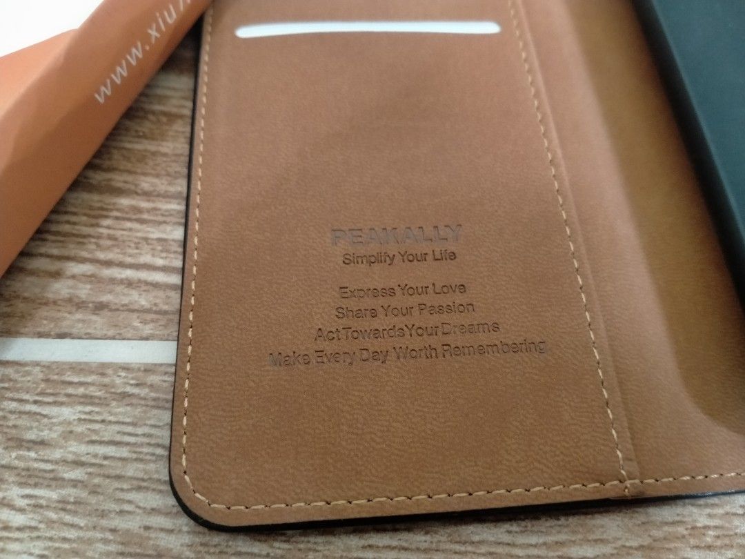 PEAKALLY GOOGLE PIXEL 6 LEATHER CASE (Category: Cases & Sleeves) located in Cabuyao City. Submitted by Bike_Clothing10 (Listing ID 1348537636, Image 3). Description: READ FIRST.. FOR SALE: PEAKALLY GOOGLE PIXEL 6 LEATHER CASE Brandnew PRICE: 800 + SF PICK UP OR SHIPPING ONLY LOC: Cabuyao Laguna -NO COD/COP- PM FOR INQUIRIES... -Thanks-.