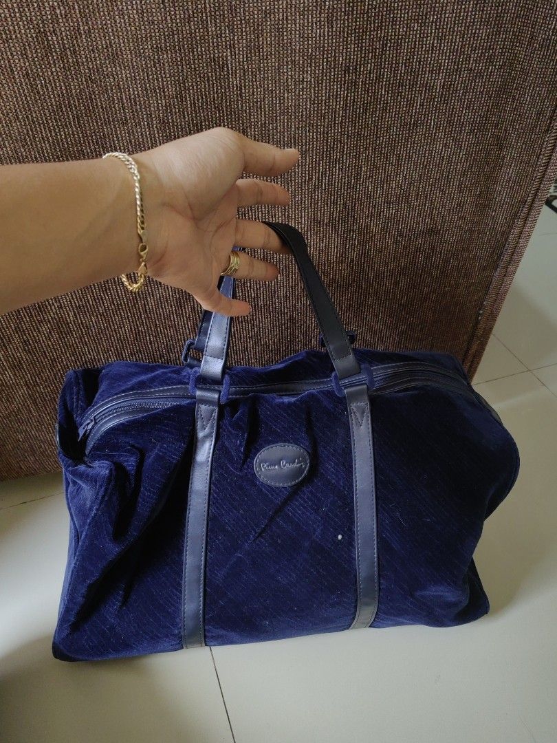 PIERE CARDIN (Category: Luxury Bags & Wallets) located in Davao. Submitted by daneyvintage (Listing ID 1348444146, Image 1). Description: .