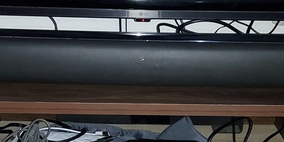 Platinum sound bar (Category: Soundbars, Speakers & Amplifiers) located in Cainta. Submitted by ronaldchico12 (Listing ID 1348510423, Image 3). Description: 80 watts Good sound Good for videoke.