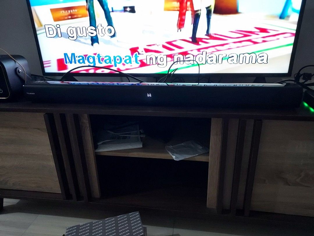 Platinum sound bar (Category: Soundbars, Speakers & Amplifiers) located in Cainta. Submitted by ronaldchico12 (Listing ID 1348510423, Image 1). Description: 80 watts Good sound Good for videoke.