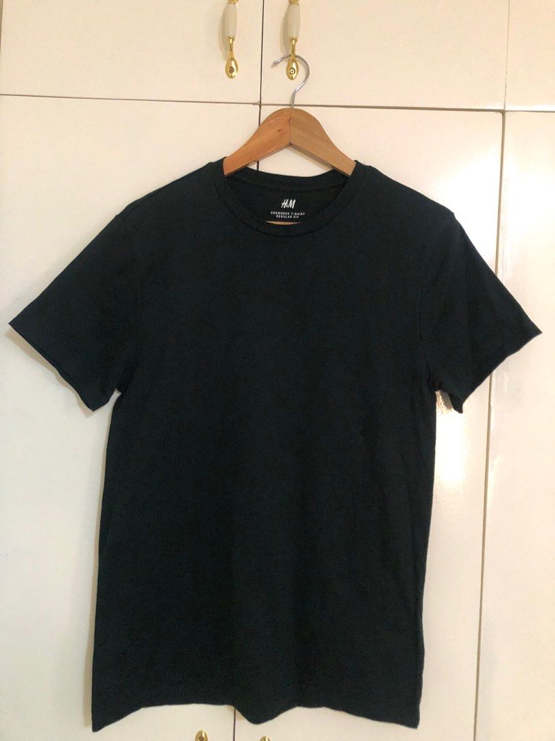 Pre loved mens shirt bundle 10 pcs (Category: Tshirts & Polo Shirts ) located in Manila. Submitted by japspec (Listing ID 1348555584, Image 3). Description: Used shirts ranging from t shirt to polo shirt brands like muji, f&h, espirit, h&m, bershka, sfera Size small to medium.