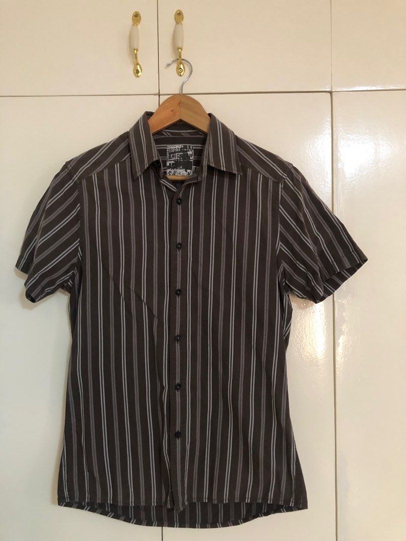 Pre loved mens shirt bundle 10 pcs (Category: Tshirts & Polo Shirts ) located in Manila. Submitted by japspec (Listing ID 1348555584, Image 2). Description: Used shirts ranging from t shirt to polo shirt brands like muji, f&h, espirit, h&m, bershka, sfera Size small to medium.