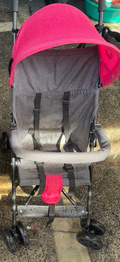 PRELOVED STROLLER (Category: Strollers) located in Las Pinas. Submitted by j9jim (Listing ID 1348579042, Image 1). Description: Newly cleaned and sanitized (Bought in Sm).