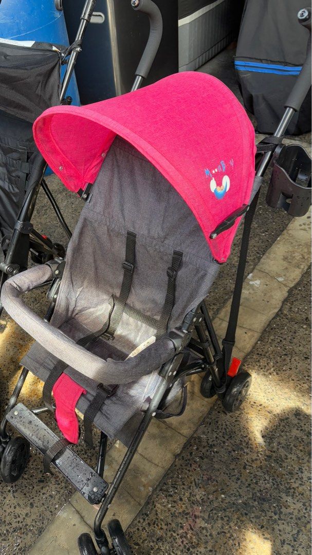 PRELOVED STROLLER (Category: Strollers) located in Las Pinas. Submitted by j9jim (Listing ID 1348579042, Image 2). Description: Newly cleaned and sanitized (Bought in Sm).