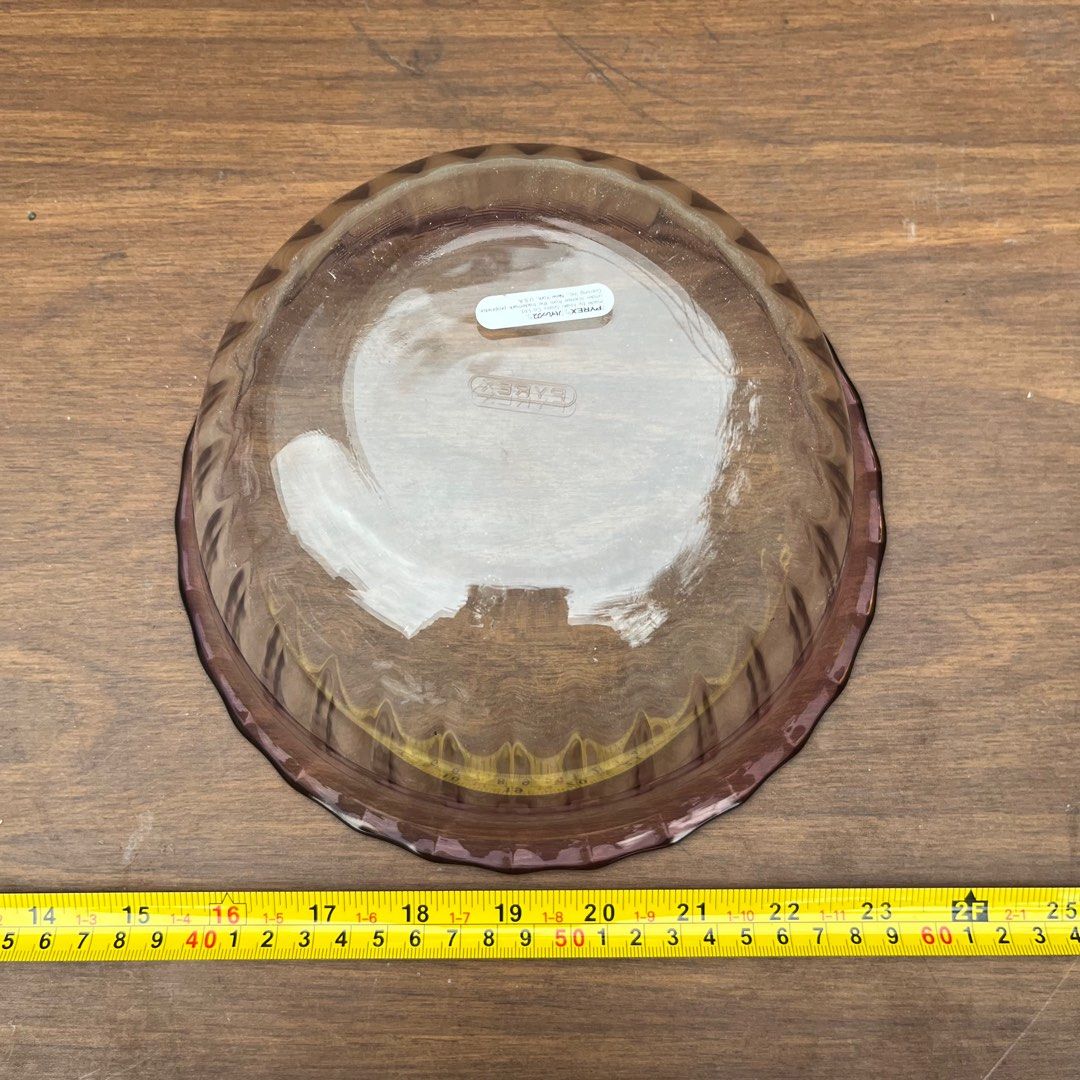 PYREX Ribbed Large Bowl (Category: Dinnerware & Cutlery) located in Quezon City. Submitted by jsurplusmnl (Listing ID 1348597175, Image 2). Description: PYREX Ribbed Large Bowl - ₱ 340 •No issue pm for more details and photos MOD: Lalamove or pickup MOP: COD or Gcash.