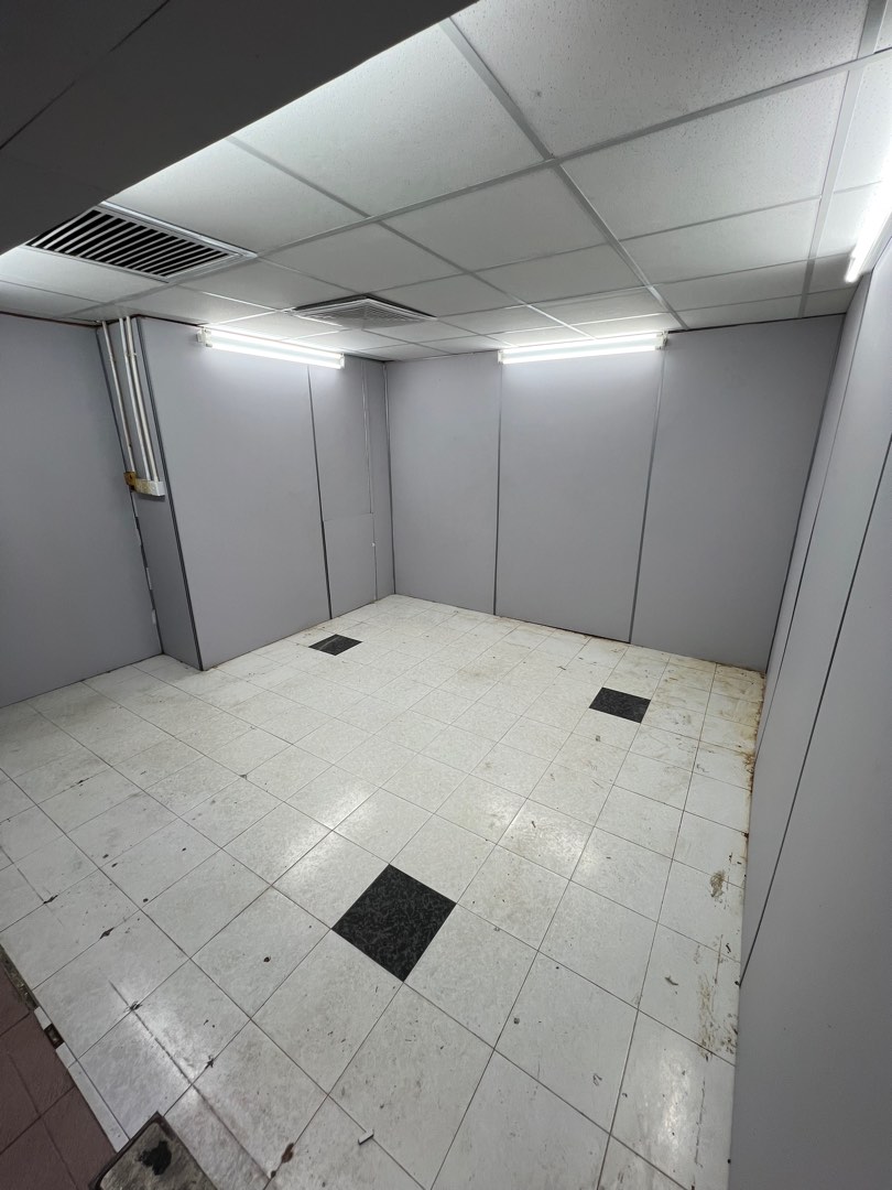 Shop for rent 188 shopping arcade  (fully renovated)62863194808194113