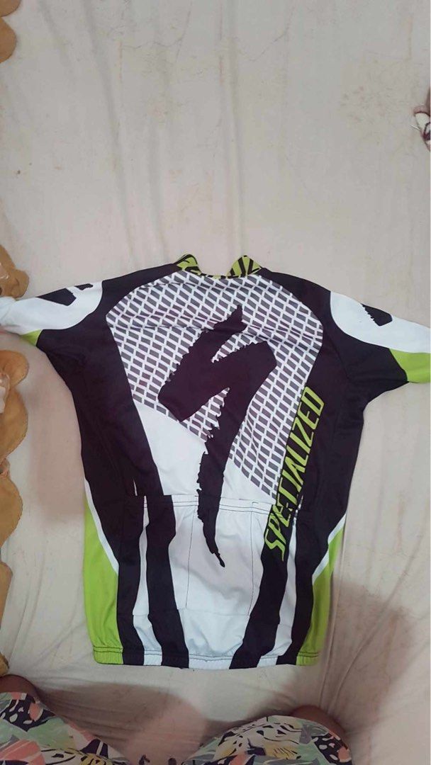 Specialized bike jersey L (Category: Activewear) located in Laoag. Submitted by siZe_maTTers (Listing ID 1348451026, Image 2). Description: Japan source On hand No issue Ready to use.