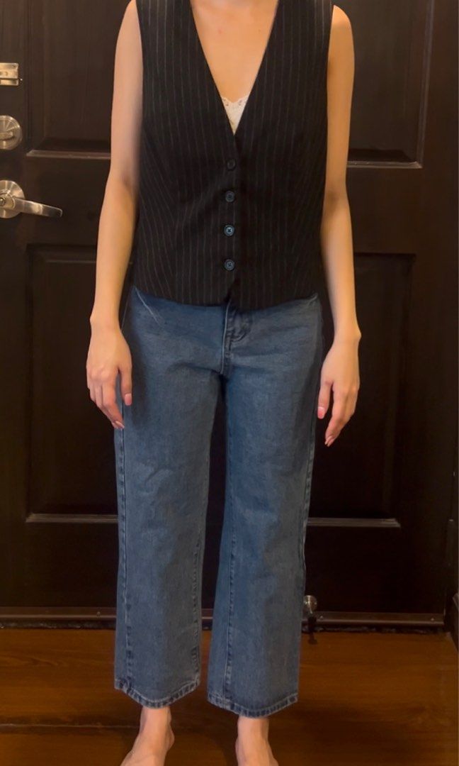 Stradivarius Pinstripe Vest (Category: Others Tops) located in Manila. Submitted by bbstyle___ (Listing ID 1348548711, Image 1). Description: .