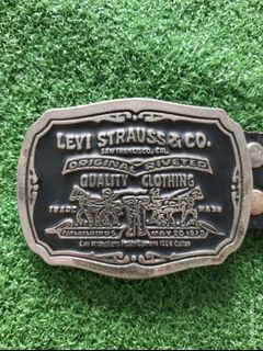 (Category: ) located in . Submitted by shahthriftstuff (Listing ID 1348506439, Image 1). Description: .