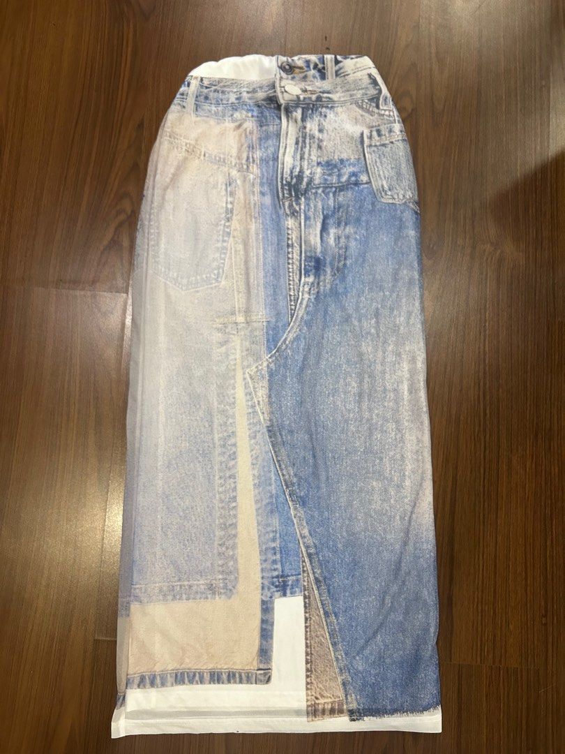Topshop Denim Like Skirt (Category: Skirts) located in Manila. Submitted by bbstyle___ (Listing ID 1348546507, Image 3). Description: Pencil skirt Waist 23-24.
