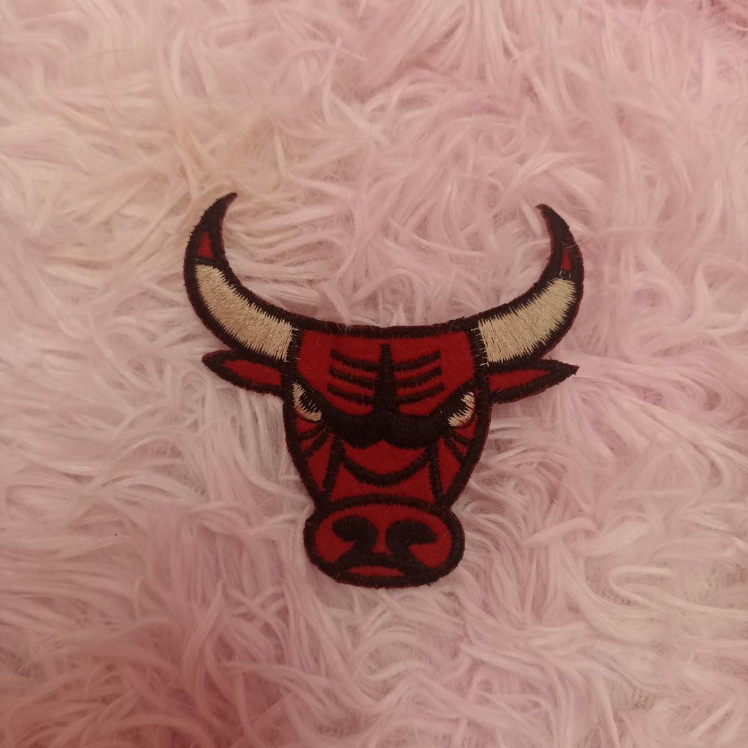 Vintage Chicago Bulls Embroidered Patch Logo (Category: Caps & Hats) located in Marikina City. Submitted by jrssags (Listing ID 1348611951, Image 1). Description: Vintage Chicago Bulls Embroidered Patch Logo Special Offer: Free with a minimum purchase of ₱200 from my listed items. Details: Design: Iconic Chicago Bulls logo, embroidered. Condition: Never used. No company tags (custom-made or tailored patch from the late '90s to early 2000s). Prese