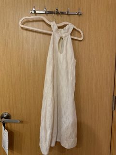 (Category: ) located in . Submitted by van.closet (Listing ID 1348600025, Image 1). Description: .