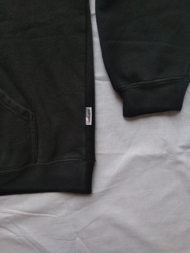 Y2K I♥️Paris Hoodie (Category: Coats, Jackets and Outerwear) located in General Trias. Submitted by someofit (Listing ID 1348553943, Image 2). Description: Y2K I♥️Paris Hoodie Size Medium Boxy Width 22 Length 22 Good Notes: See picture below. 780 Mode of payment: Gcash Ship via j&t.