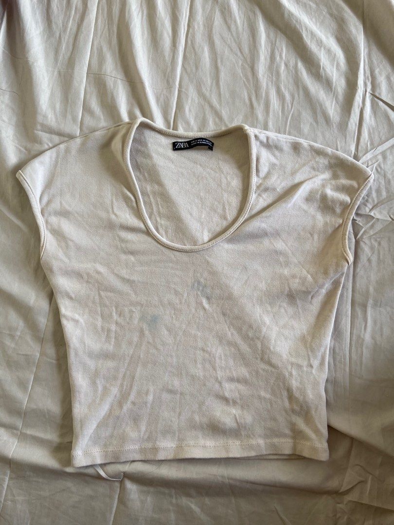 ZARA SCOOP NECK SEMI CROP TOP (Category: Shirts) located in Manila. Submitted by chicvouge (Listing ID 1348612990, Image 1). Description: .