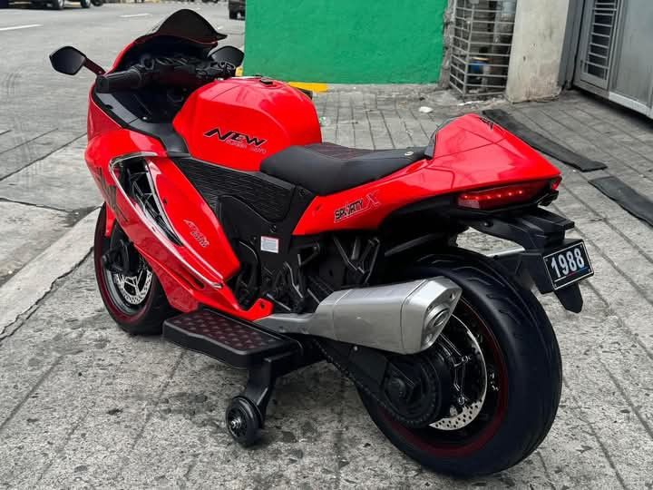 1988vig ninja motor (Category: Motorbikes for Sale) located in Manila. Submitted by minidivisoria (Listing ID 1348684778, Image 2). Description: #1988 big ninja Motor 3-15years old Rubber tires/leather seat 2gear/12v/usb/mp3/Rechargeable Built in Music &light red blue white black.