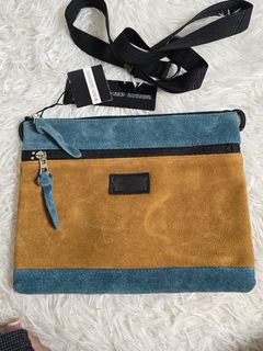 (Category: ) located in . Submitted by preloved01item (Listing ID 1348813619, Image 1). Description: .